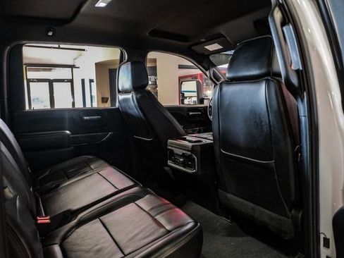 Used 2022 Chevrolet Silverado 3500 High Country w/ Technology Package image 33