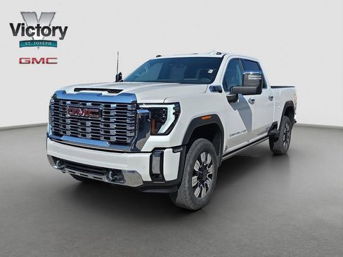 Used 2024 GMC Sierra 2500 Denali w/ Denali Reserve Package AWD/4WD image 3