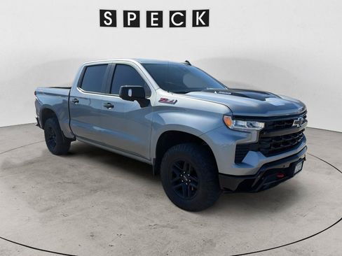 Used 2024 Chevrolet Silverado 1500 LT Trail Boss w/ Convenience Package II AWD/4WD image 3