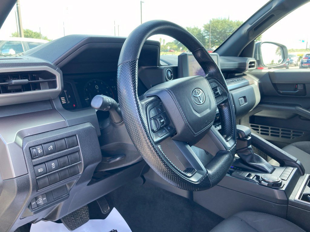 Used 2025 Toyota Tacoma 4x4 Double Cab image 9