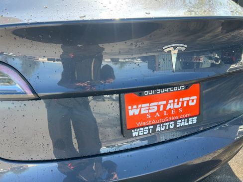 Used 2022 Tesla Model 3 Standard Range RWD image 29