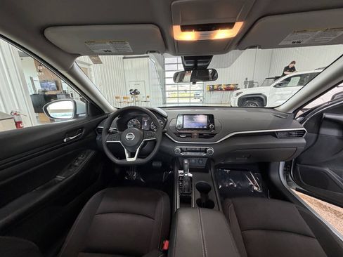 Used 2021 Nissan Altima 2.5 S FWD image 28