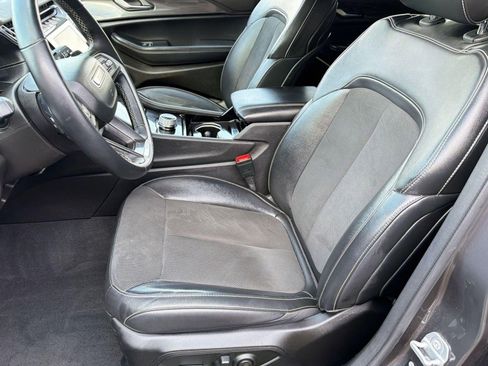 Used 2022 Jeep Grand Cherokee Altitude image 19