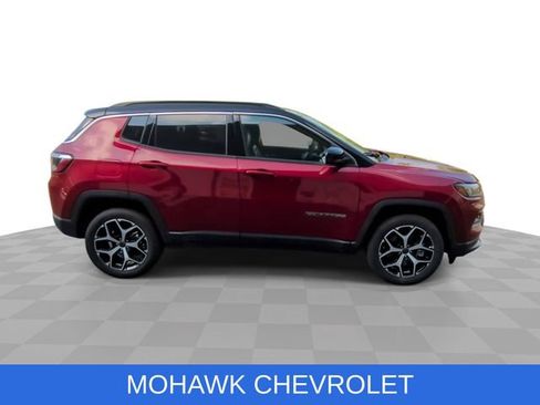 Used 2026 Jeep Compass Limited AWD/4WD image 10