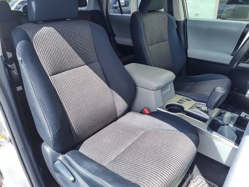 Used 2010 Toyota 4Runner SR5 AWD/4WD image 17