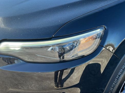 Used 2019 Jeep Cherokee Limited image 8