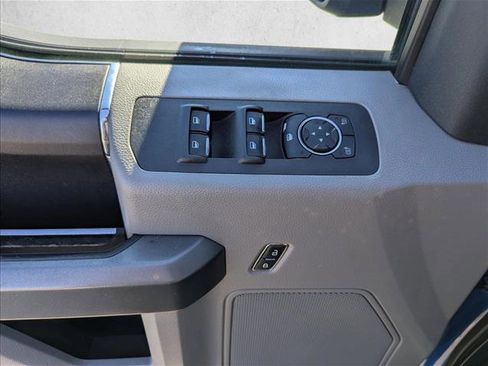 Used 2018 Ford F150 XLT image 9