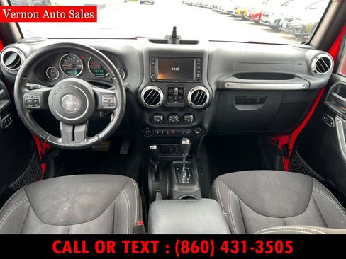 Used 2015 Jeep Wrangler Unlimited Sahara w/ Dual Top Group image 18