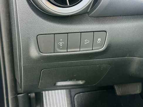 Used 2023 Hyundai Kona SEL AWD/4WD image 17