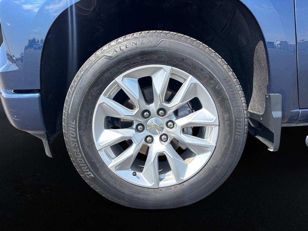 Certified 2023 Chevrolet Silverado 1500 Custom AWD/4WD image 9