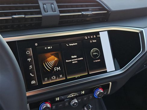 New 2025 Audi Q3 2.0T Premium image 12