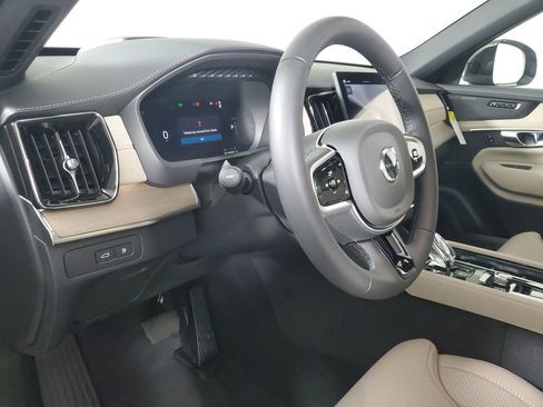 New 2026 Volvo XC90 T8 Ultra w/ Protection Package Premier AWD/4WD image 24
