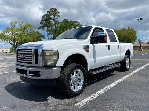 Used 2009 Ford F250 Lariat AWD/4WD image 2