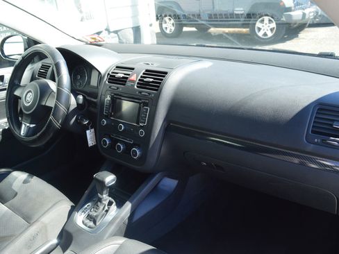 Used 2010 Volkswagen Jetta SE image 31