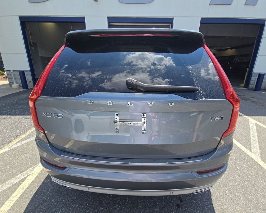 Used 2020 Volvo XC90 T6 Momentum w/ Protection Package Premier AWD/4WD image 5
