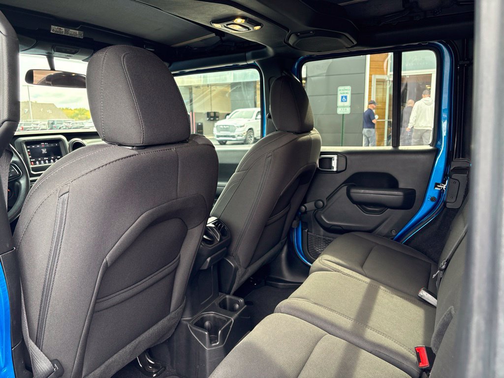 Used 2023 Jeep Wrangler Unlimited Sport AWD/4WD image 18