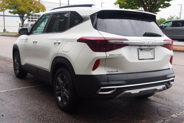 Used 2023 Kia Seltos S w/ Navigation Package FWD image 5