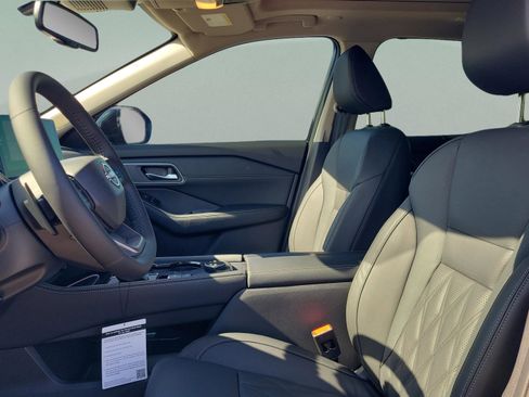 New 2026 Nissan Rogue Platinum image 22