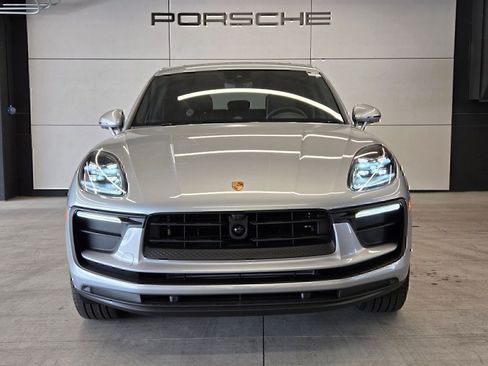 Certified 2026 Porsche Macan AWD/4WD image 27