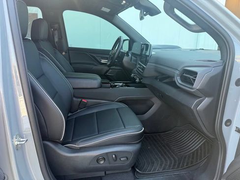 Used 2025 Chevrolet Silverado EV LT AWD/4WD image 20