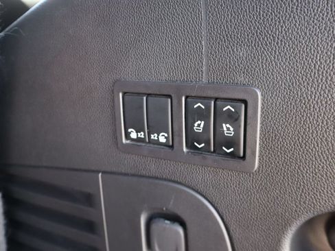 Used 2019 Chevrolet Tahoe Premier AWD/4WD image 38