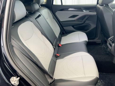 New 2026 Volkswagen Tiguan SE R-Line image 29