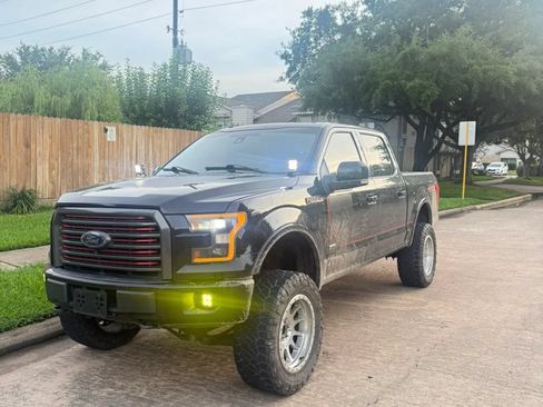 Used 2016 Ford F150 Lariat w/ Equipment Group 502A Luxury AWD/4WD image 2