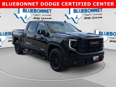 Used 2026 GMC Sierra 1500 Elevation w/ Elevation Premium Package AWD/4WD image 3