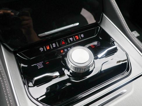 New 2026 Jeep Grand Wagoneer L Limited AWD/4WD image 25