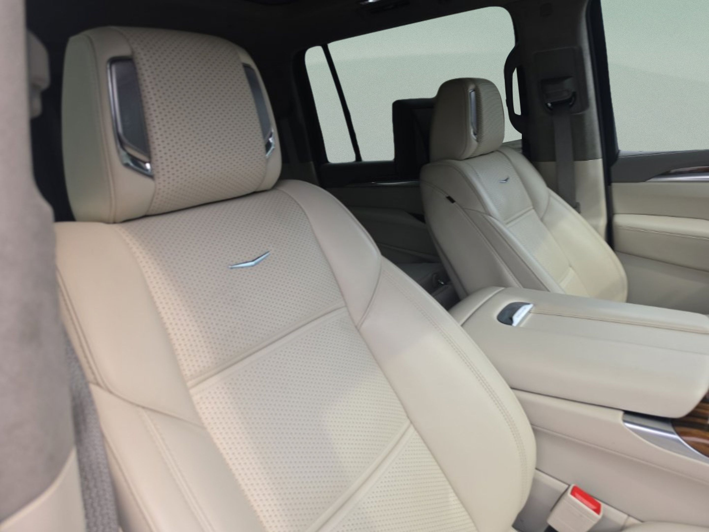 Used 2025 Cadillac Escalade ESV Sport Platinum AWD/4WD image 35
