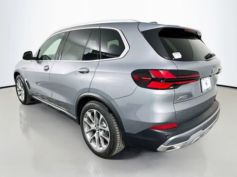New 2026 BMW X5 xDrive50e w/ Climate Comfort Package image 7