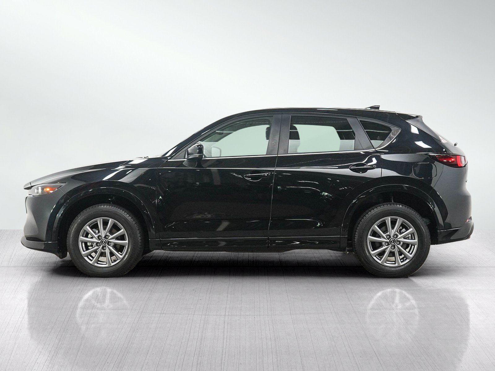 Used 2025 MAZDA CX-5 AWD 2.5 S w/ Preferred Package image 2