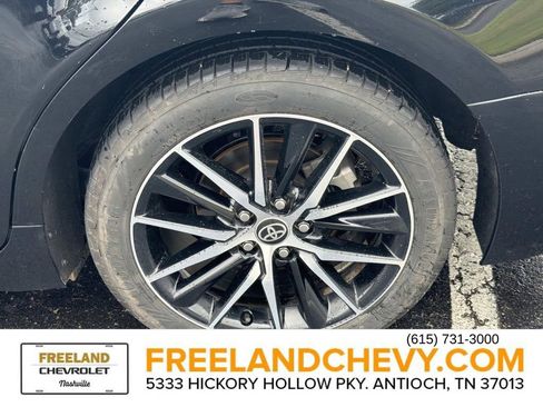 Used 2021 Toyota Camry SE FWD image 11