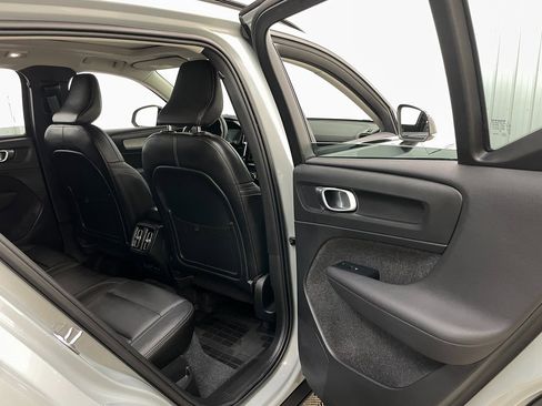 Used 2026 Volvo XC40 B5 Plus w/ Protection Package Premier image 42