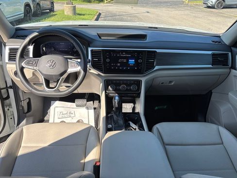 Used 2023 Volkswagen Atlas SE w/ Panoramic Sunroof Package FWD image 25