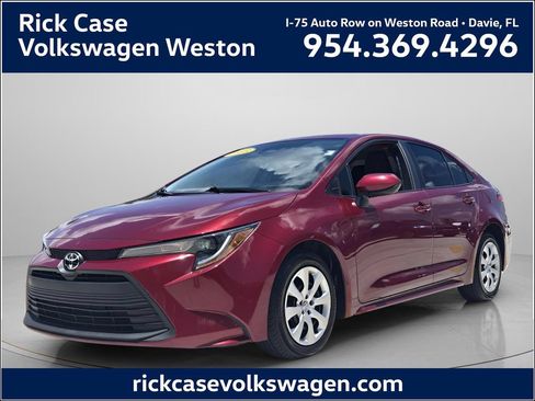 Used 2023 Toyota Corolla LE FWD image 1