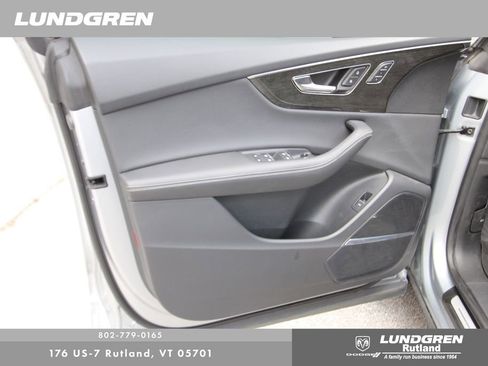 Used 2023 Audi Q8 Premium Plus w/ Premium Plus Package AWD/4WD image 20