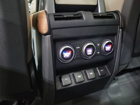 Certified 2020 Land Rover Defender 110 HSE AWD/4WD image 23