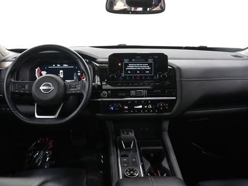 Used 2022 Nissan Pathfinder Platinum w/ Cargo Package AWD/4WD image 18