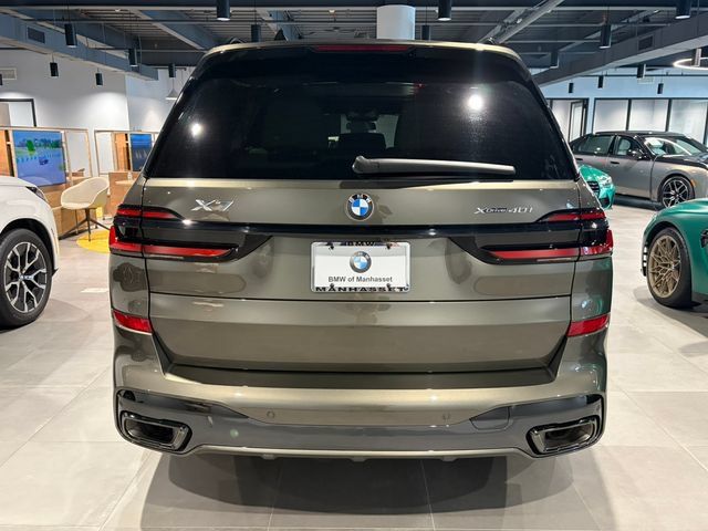 New 2026 BMW X7 xDrive40i w/ M Sport Package AWD/4WD image 5