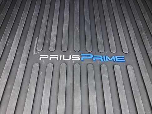 Used 2017 Toyota Prius Prime Advanced FWD image 23