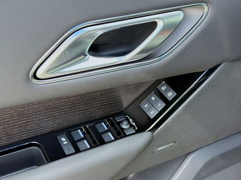 New 2026 Land Rover Range Rover Velar Dynamic SE image 23