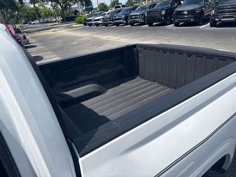 Certified 2025 Chevrolet Colorado W/T RWD image 11