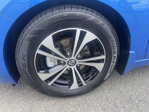 Used 2022 Nissan Sentra SV FWD image 9