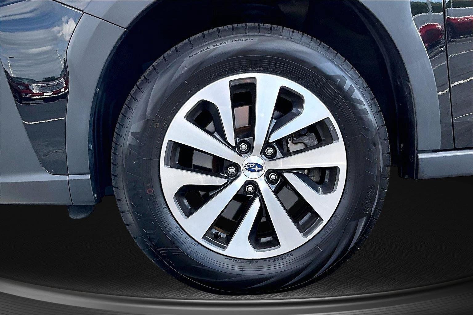 Used 2024 Subaru Outback Premium AWD/4WD image 9
