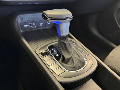 Used 2025 Hyundai Kona SEL FWD image 21