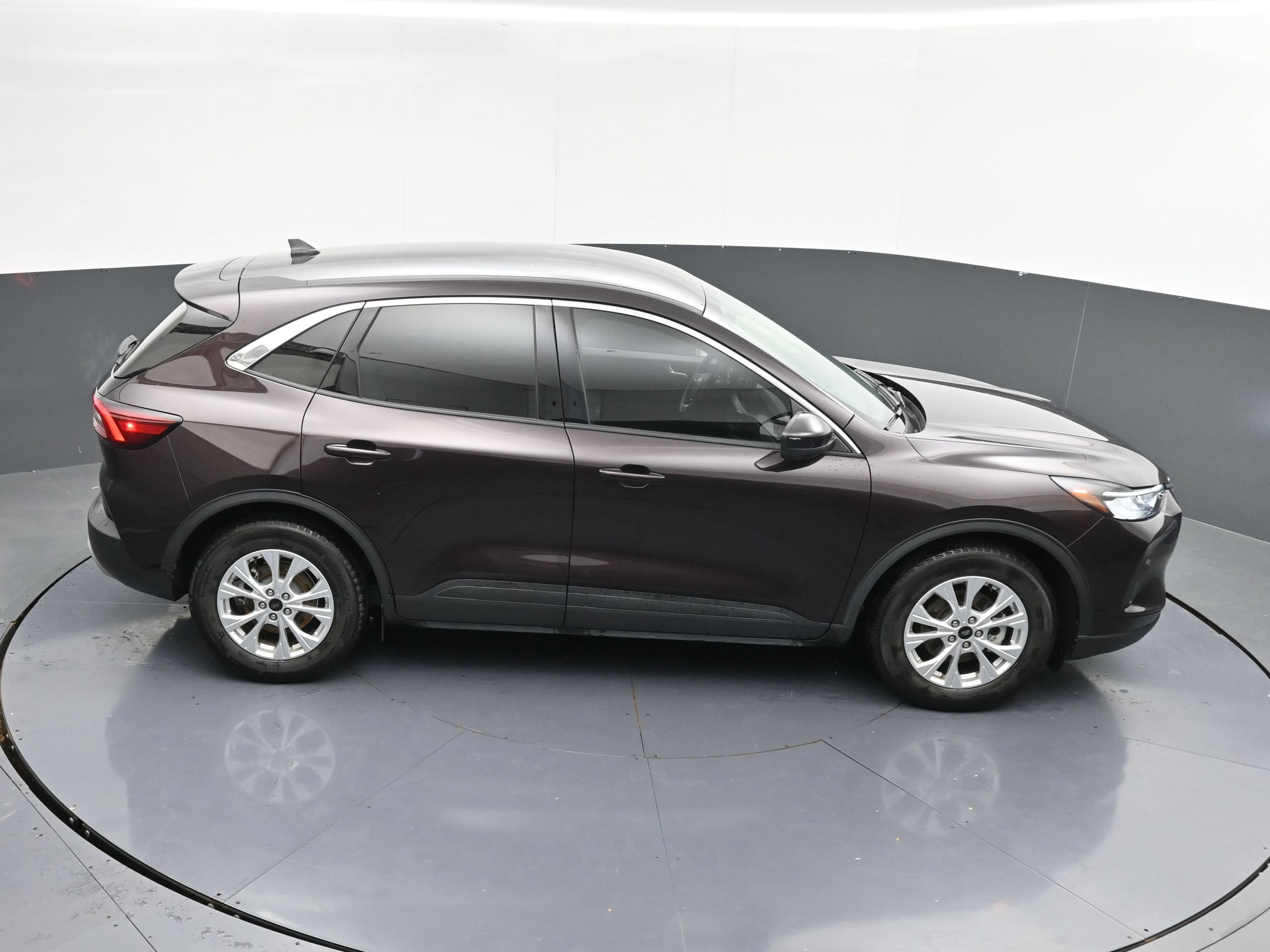 Used 2023 Ford Escape Active w/ Tech Pack #2 FWD image 39