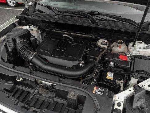 Used 2022 GMC Acadia SLT w/ LPO, Floor Liner Package image 33