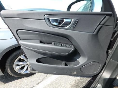 Used 2025 Volvo XC60 B5 Plus AWD/4WD image 6