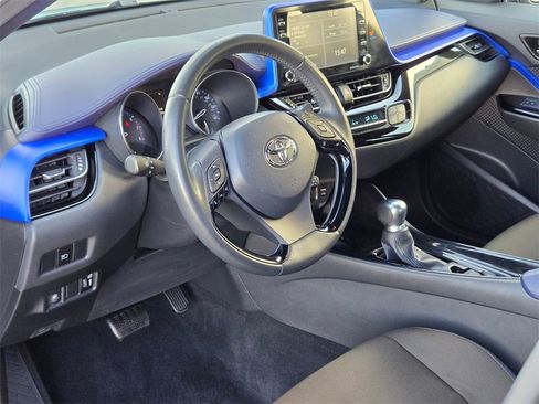 Used 2021 Toyota C-HR XLE image 10